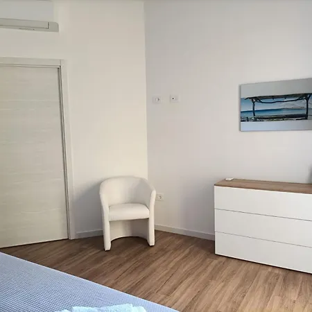לינה וארוחת בוקר Passi Alterni אלגהרו